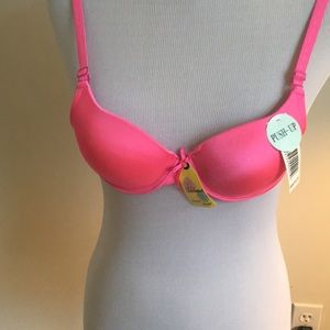 NWT Unique women’s push up bra